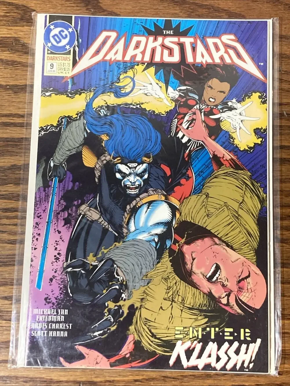 DC Comics Darkstars #9 June 1993 Travis Charest Cover